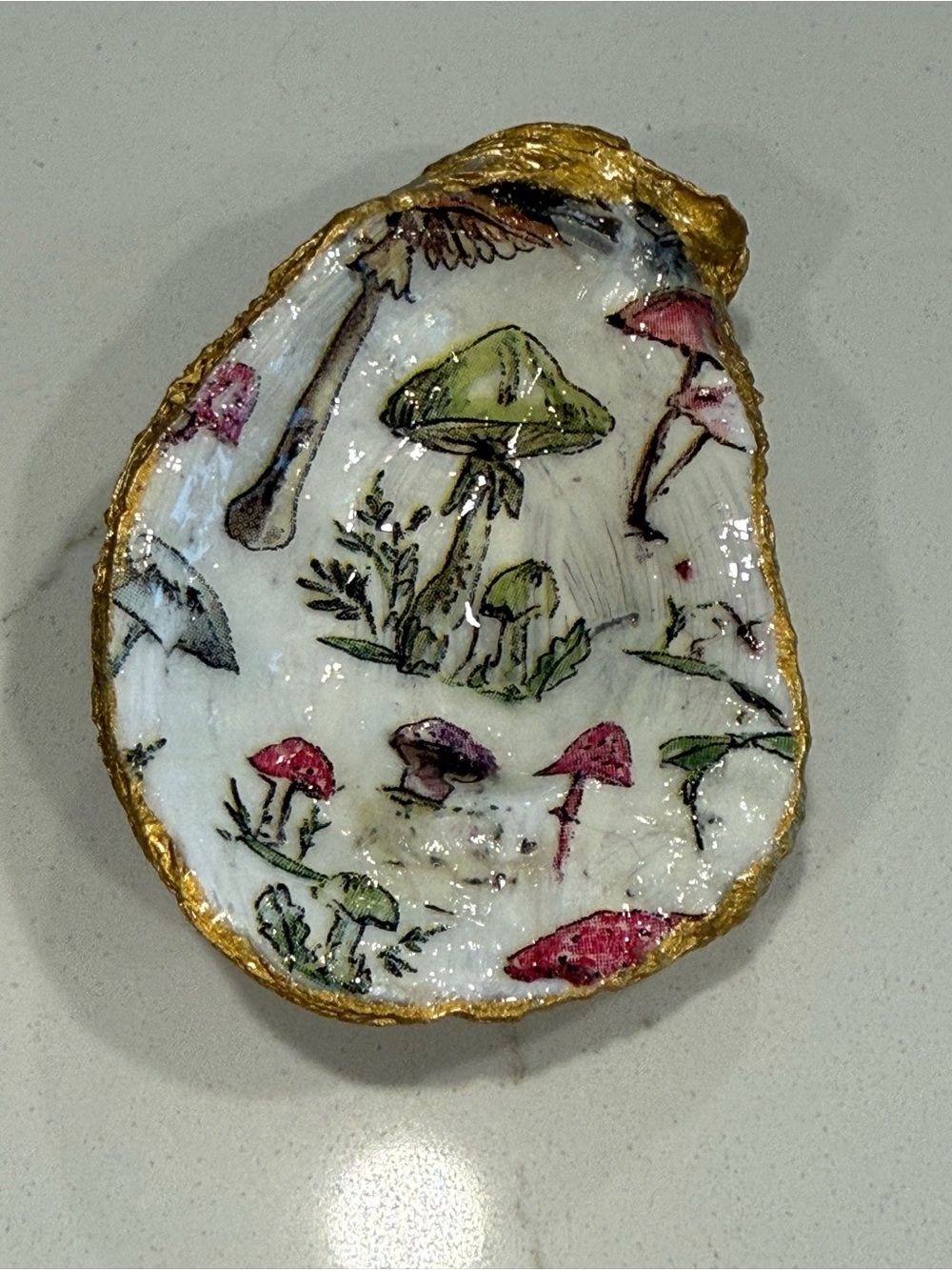Handmade Oyster Shell Dish with Mushroom Motif - Picture 3 of 4